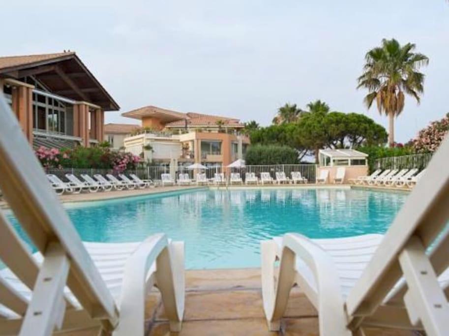 Port Frejus Cap Hermes Vue Mer Et Port Pieds Dans L'Eau Piscine Pkg Exteriör bild